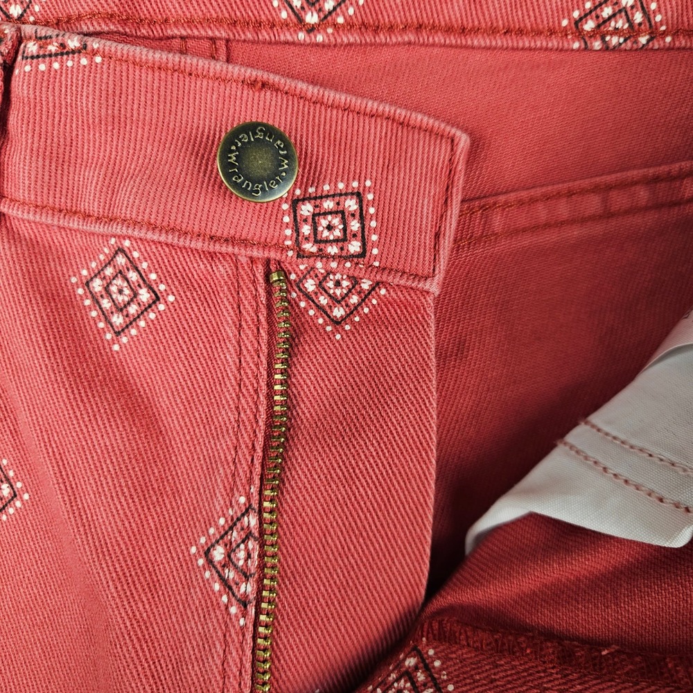 Wrangler High Rise Bold Boot Jeans Red Geometric Diamond Print 4/27x30 NWT - Picture 4 of 11